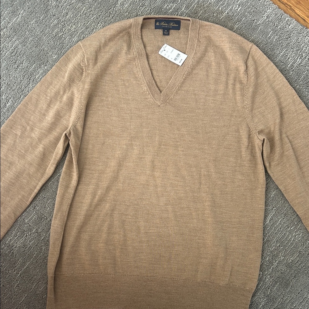 Brooks Brothers Men's V-Neck Sweater in Tan Camel